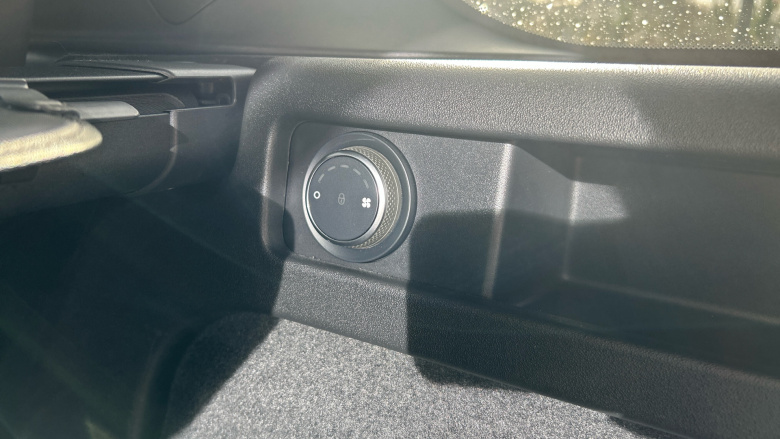 Land Rover Discovery Sport 2.0 D200 Dynamic SE 5dr Auto [7 Seat] Diesel Station Wagon